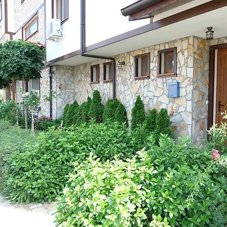 Апартаменты Private In Kentavar *